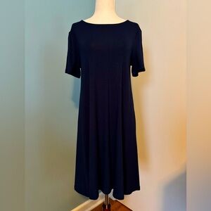 Women’s Loft midi dress. New with tags. Size small. Navy blue in color.